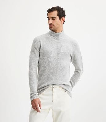 Blusão Fechado Comfort em Lã Acrílica com Gola Alta e Textura