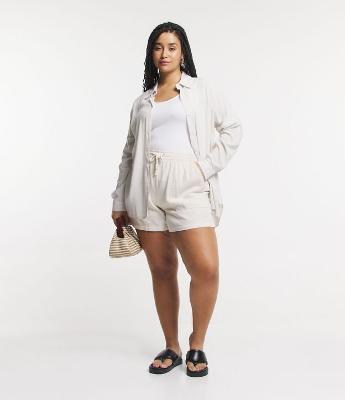 Short Comfy em Viscolinho com Bolsos Grandes e Amarração no Cós