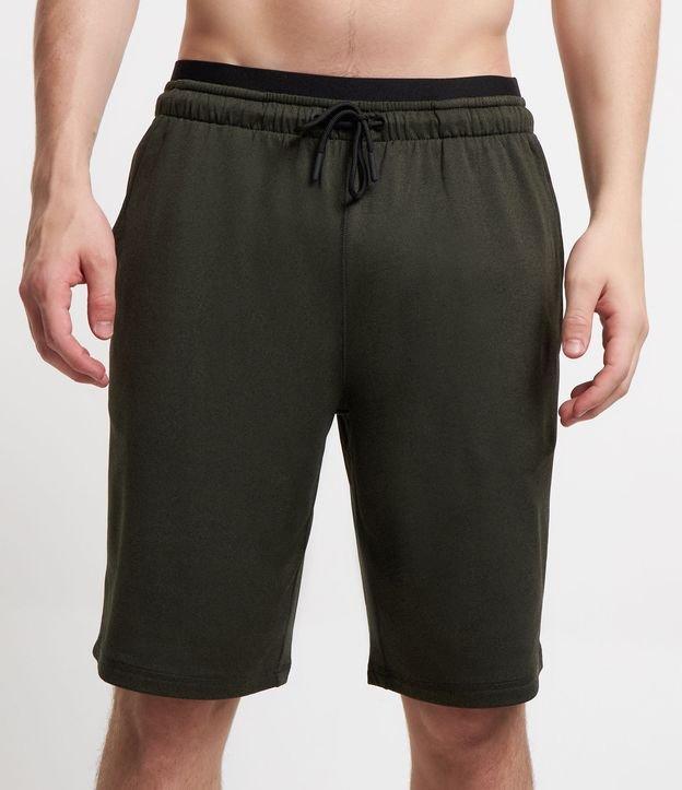 Bermuda Longa Esportiva em Microfibra com Cós Elástico - 2