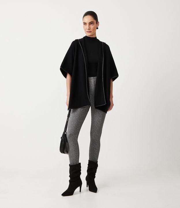 Calça Legging em Jacquard com Recorte em Material Sintético - 1