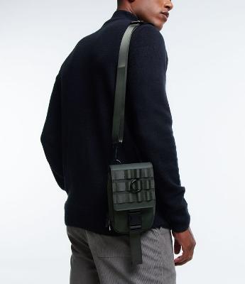 Bolsa Mini Bag com Bolso de Zíper e Fivela Tática