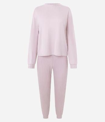 Pijama Longo em Tricô com Calça Canelada