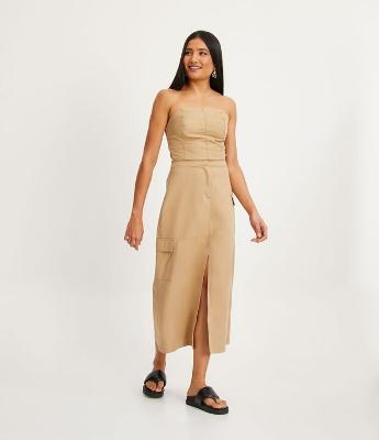 Saia New Midi em Sarja com Bolsos Cargo e Fenda Frontal
