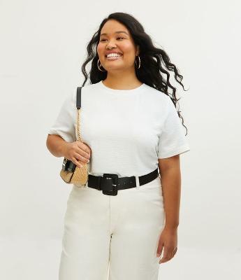 Blusa com Detalhe de Gota e Botão nas Costas Curve & Plus Size