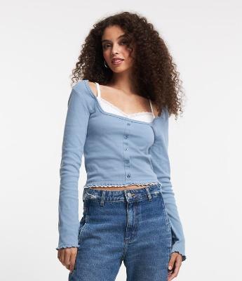 Blusa em Ribana com Botões e Blusinha por Baixo