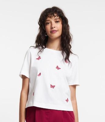 Blusa T-shirt em Algodão com Bordado de Borboletas