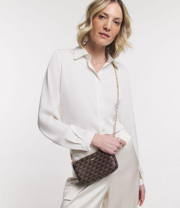 Bolsa Transversal em PU com Estampa Triângulo e Alças em Corrente - 1