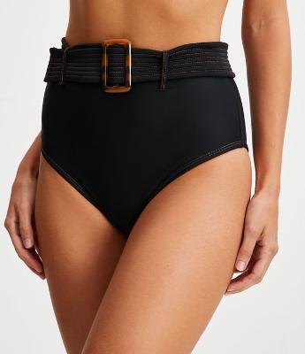 Biquíni Calcinha Hot Pants em Poliamida com Cinto Fivela