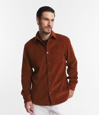 Camisa em Veludo com Bolso no Peito e Abotoamento