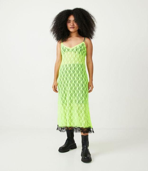 Vestido Midi com Alças Finas e Rendas Florais - 1