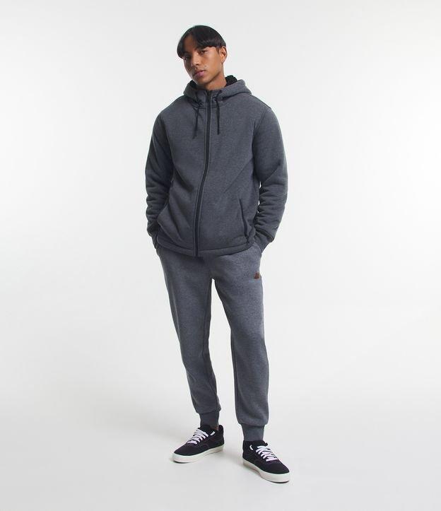 Calça em Moletom com Cós Elástico e Barra Ajustada - 1