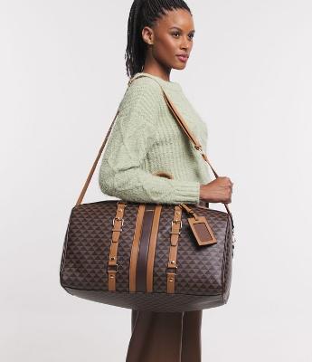 Bolsa Mala Grande com Detalhes de Fivelas e Alças Duplas