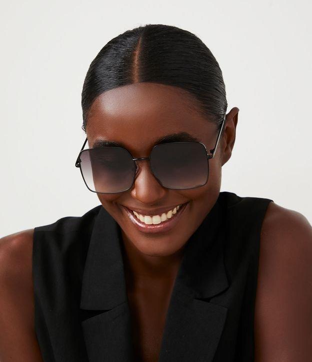 Óculos de Sol Quadrado em Metal com Lente Degradê - 2