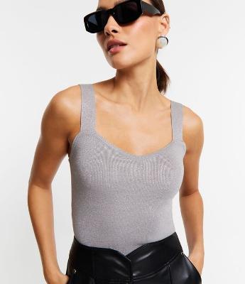 Blusa em Tricô sem Manga e com Fio Metalizado