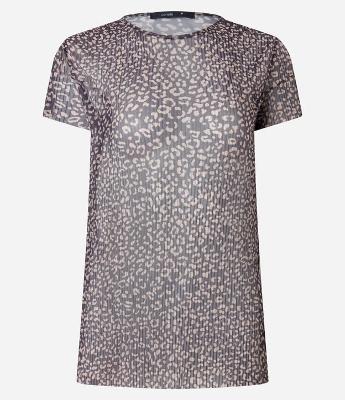 Blusa em Tule Plissado com Estampa Animal Print Onça