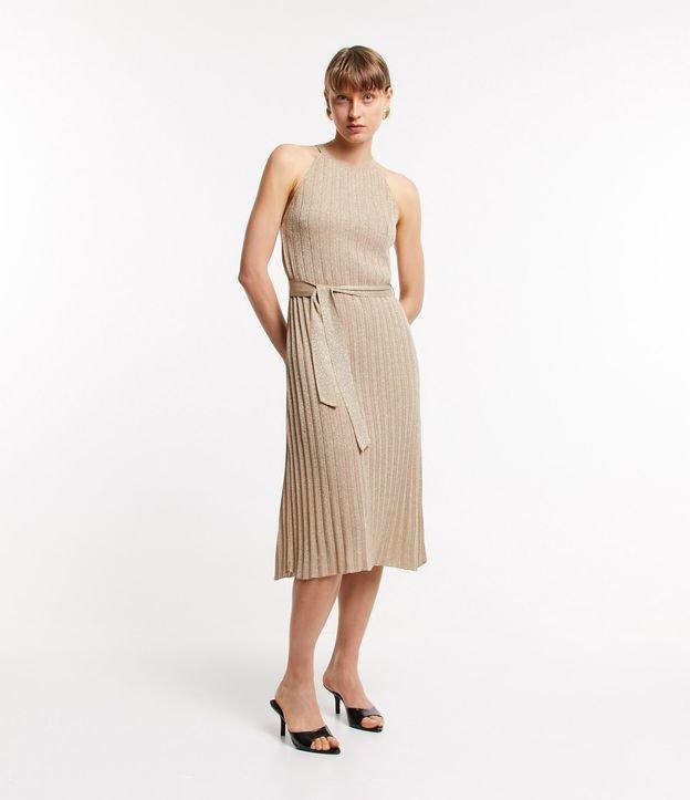 Vestido Midi Evasê Sem Manga em Viscose Brilhante com Cinto e Pregas - 1