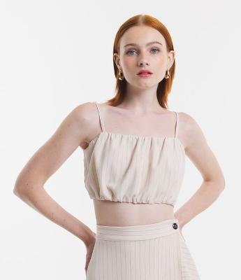 Blusa Cropped Alfaiatada com Risca de Giz e Lastex