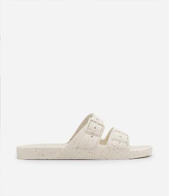 Chinelo Slide com Tiras Injetadas e Fivela