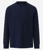 Camiseta em Malha Texturizada com Botões na Gola - 2