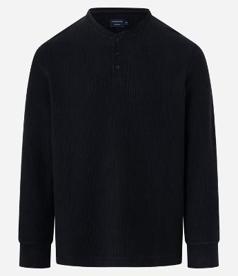 Camiseta em Malha Texturizada com Botões na Gola