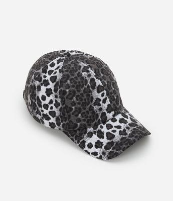 Boné Aba Curva em Sarja Estampa Animal Print Onça