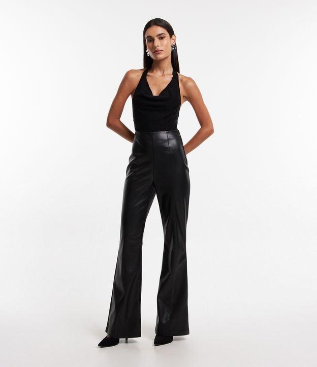 Calça Flare em Pu com Frisos e Zíper Tratorado - 1