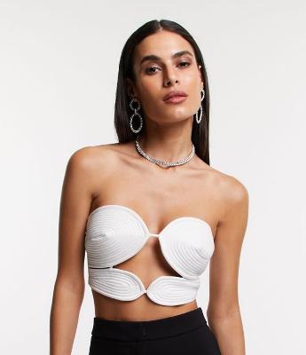 Top em Crepe Tomara que Caia com Busto Pespontado Arredondado