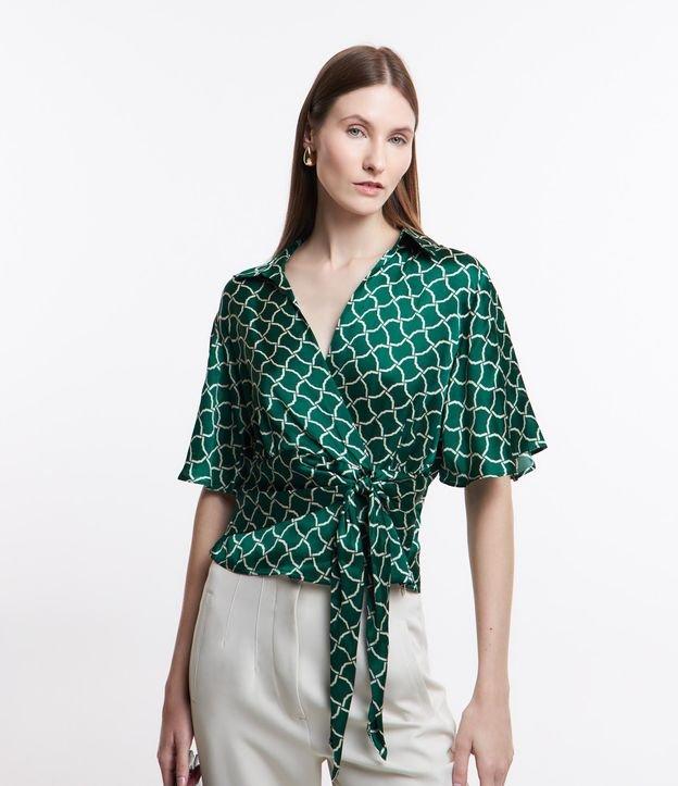 Blusa em Tecido Acetinado com Amarração e Estampa Geométrica - 1