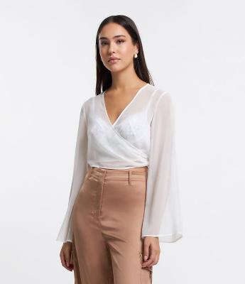 Blusa Cropped Manga Longa em Chiffon com Amarração