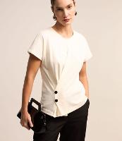 Blusa Manga Curta em Malhão com Botões e Franzido Lateral - 1