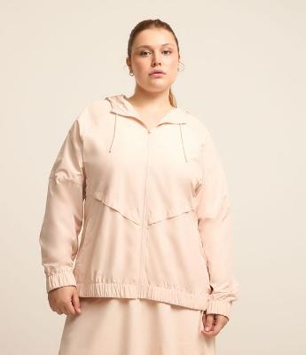Jaqueta Corta-Vento Esportiva com Capuz Curve & Plus Size