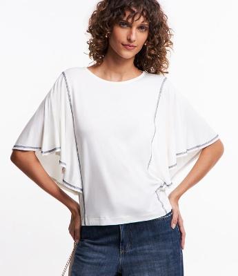 Blusa em Viscose com Manga Ampla e Detalhe Pespontado