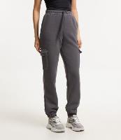 Calça Jogger em Moletom com Bolsos Cargo Laterais - 2