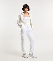 Calça Jogger em Moletom com Bolsos Cargo Laterais - 2