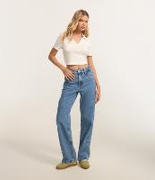 Calça Reta em Jeans com Bolsos e Botões - 1