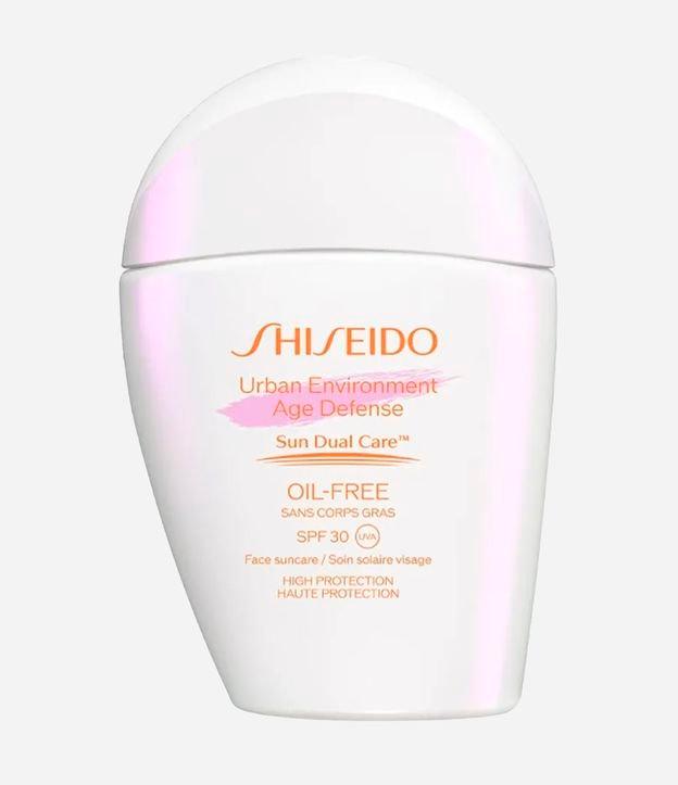 Protetor Solar Facial Urban Environment Age Defense Oil Free FPS30 Shiseido  - 1