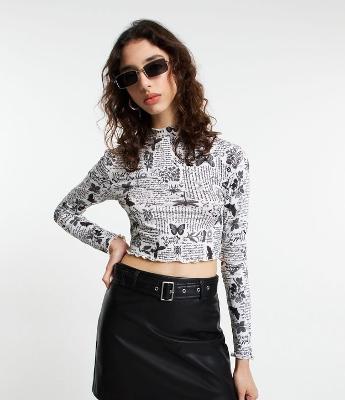 Blusa Manga Longa em Algodão com Borboleas Estampadas