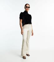 Calça Flare em Ponto Roma com Detalhe em Metal no Cós - 1