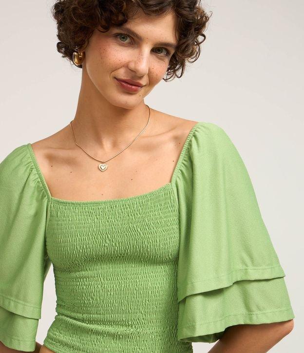 Blusa Curta em Lastex com Manga Godê - 2