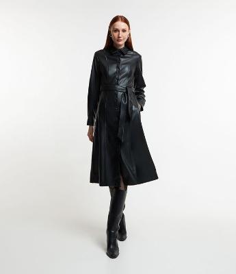 Vestido Chemise em PU com Faixa para Amarração