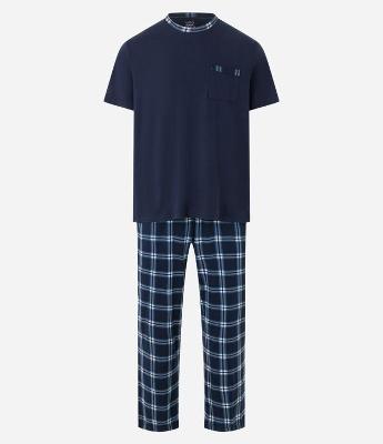 Pijama Longo com Bolso no Peito e Calça Estampa Xadrez