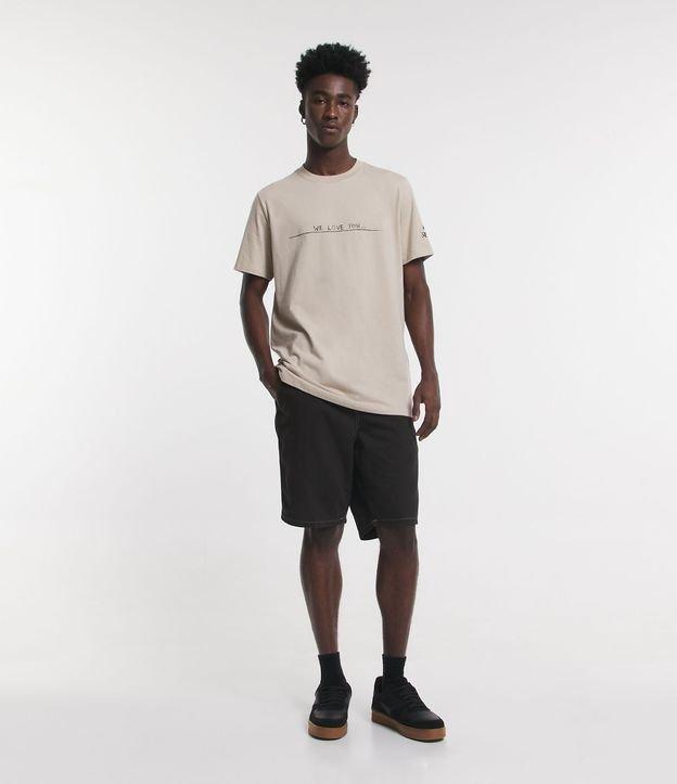 Bermuda Slim em Sarja com Pespontos Contrastantes e Laterais Triplas - 1