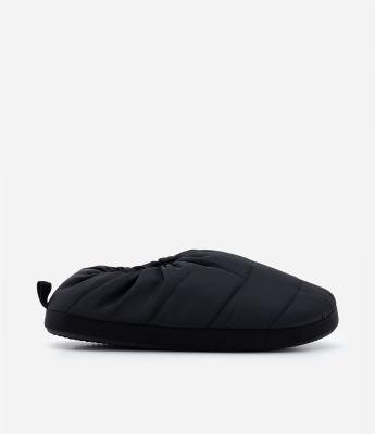 Pantufa Fechada com Elástico Interno e Puxador no Calcanhar