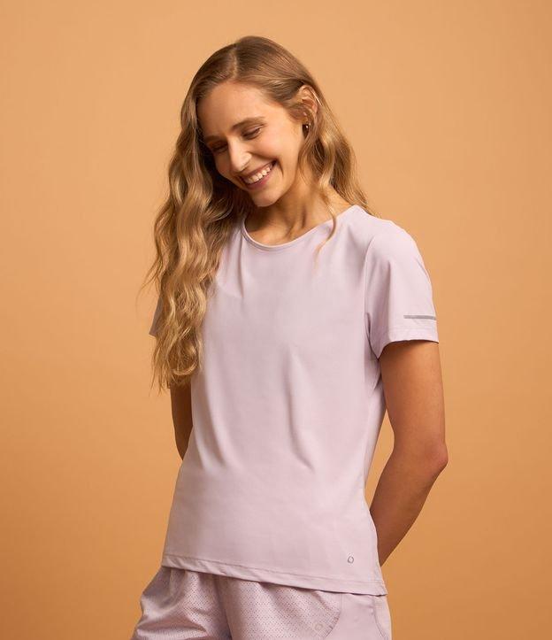 Camiseta Esportiva Regular Texturizada com Detalhe Refletivo - 2