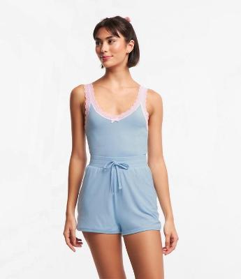 Blusa de Pijama Canelada com Detalhe em Renda nas Alças