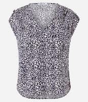 Blusa em Crepe com Decote V e Detalhe de Botões no Ombro - 2