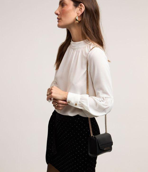 Blusa em Chiffon Texturizada com Gola Alta e Manga Bufante - 1