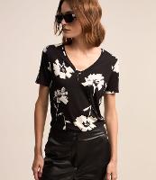 Blusa em Viscose com Estampa Floral Diferenciado - 1