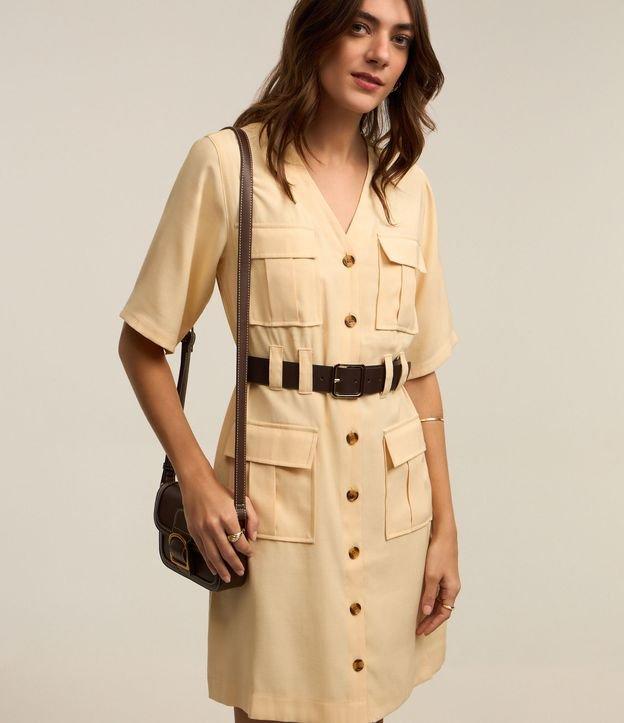 Vestido em Viscose com Abotoamento Frontal e Cinto Fivela - 1