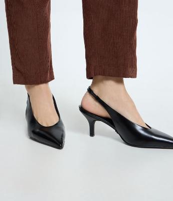Sapato Scarpin Slingback com Cabedal em U